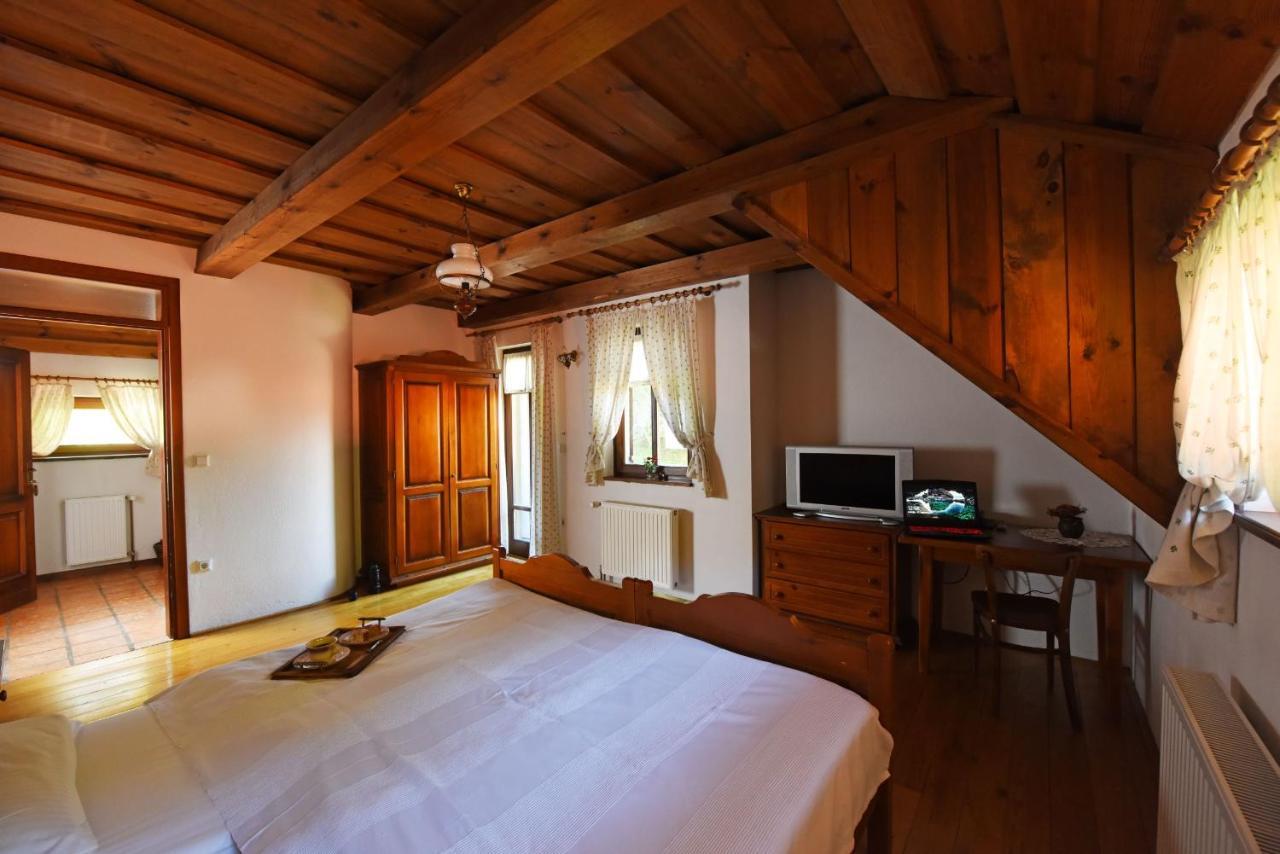 Domacija Seruga Countryside Hotel Novo Mesto Esterno foto