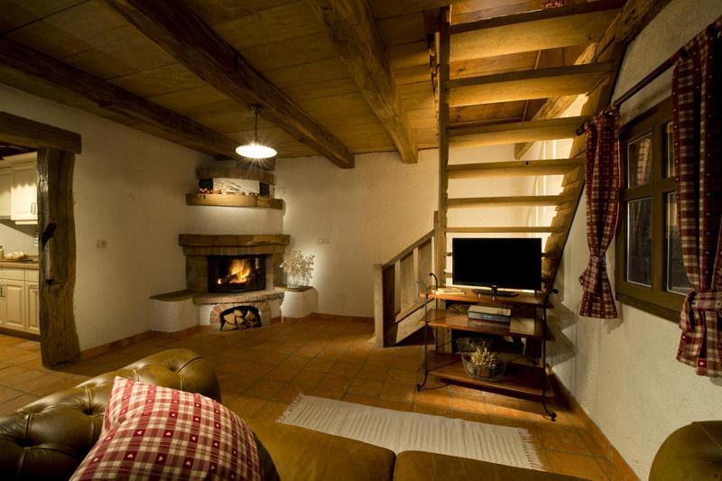 Domacija Seruga Countryside Hotel Novo Mesto Esterno foto