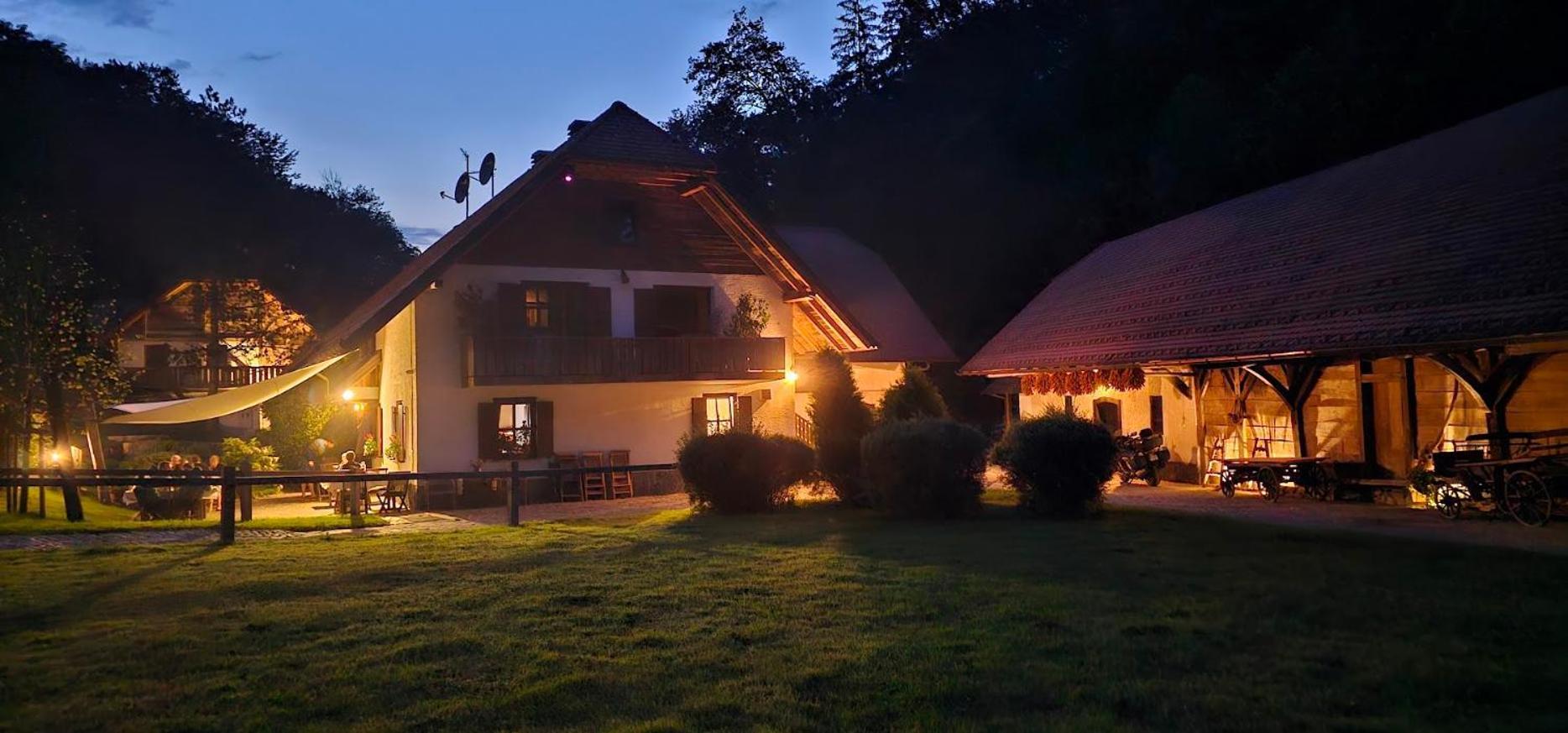 Domacija Seruga Countryside Hotel Novo Mesto Esterno foto